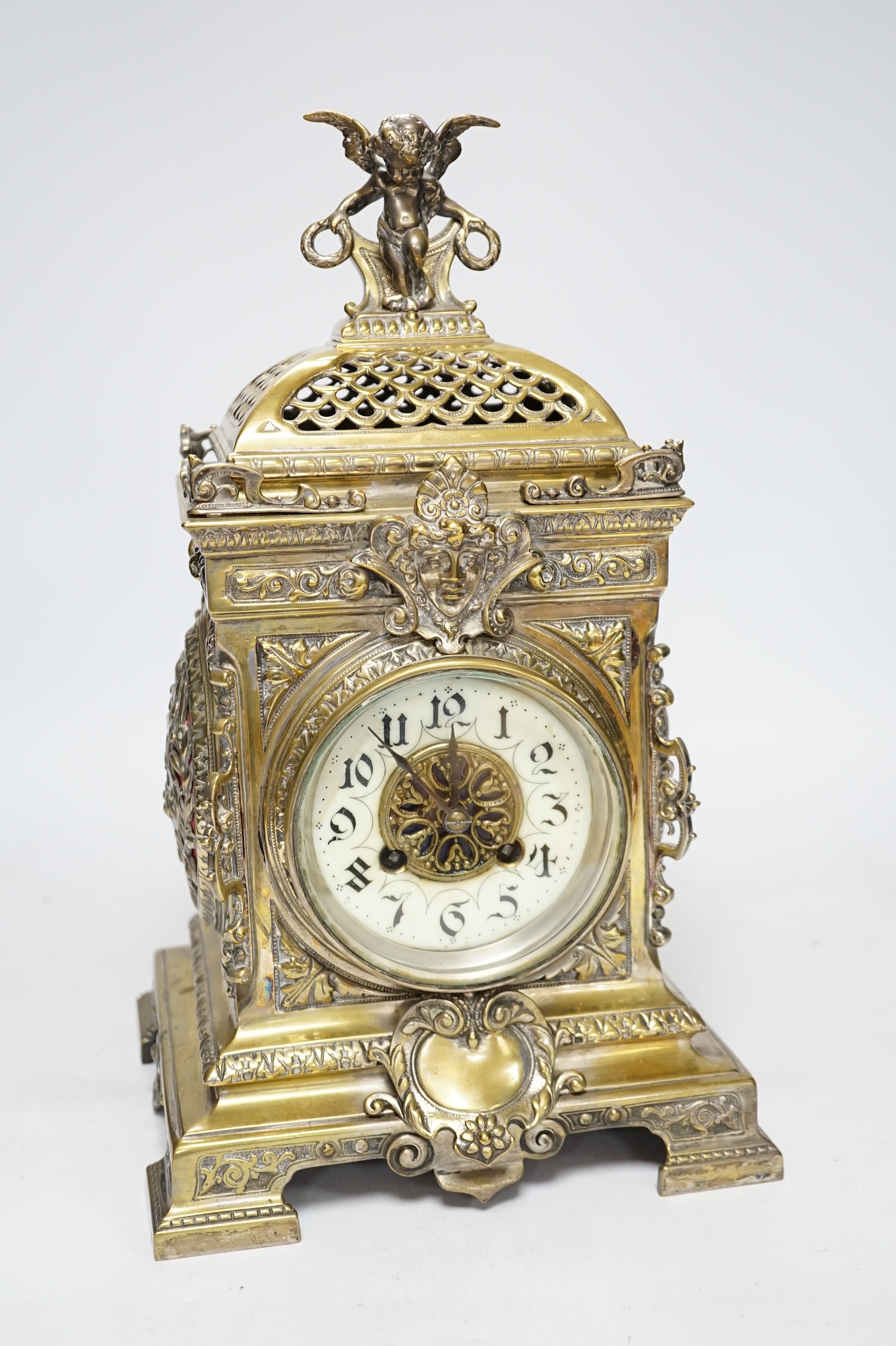 An early 20th century French brass cased mantel clock, 35cm